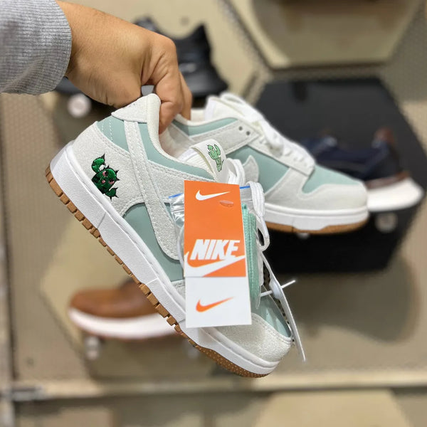Zapatilla Nike Gris y Verde
