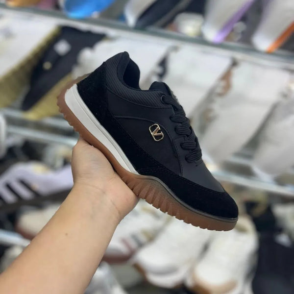 Zapatilla Negra Suela Cafe