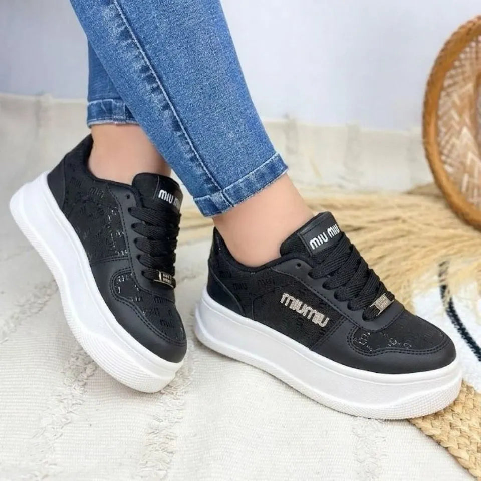 Zapatilla Plataforma Negra y Blanco