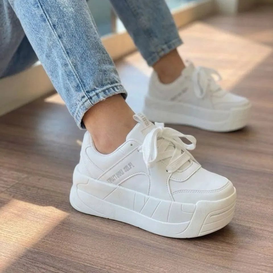 Zapatilla Blanca Total Trust