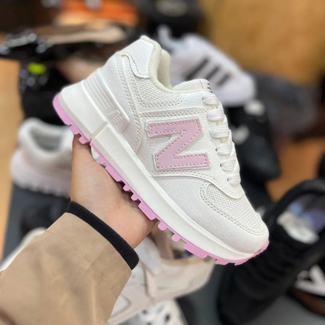 Zapatilla New Balance Crema y Rosa