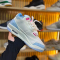 Zapatilla Jordan Blanco y Azul