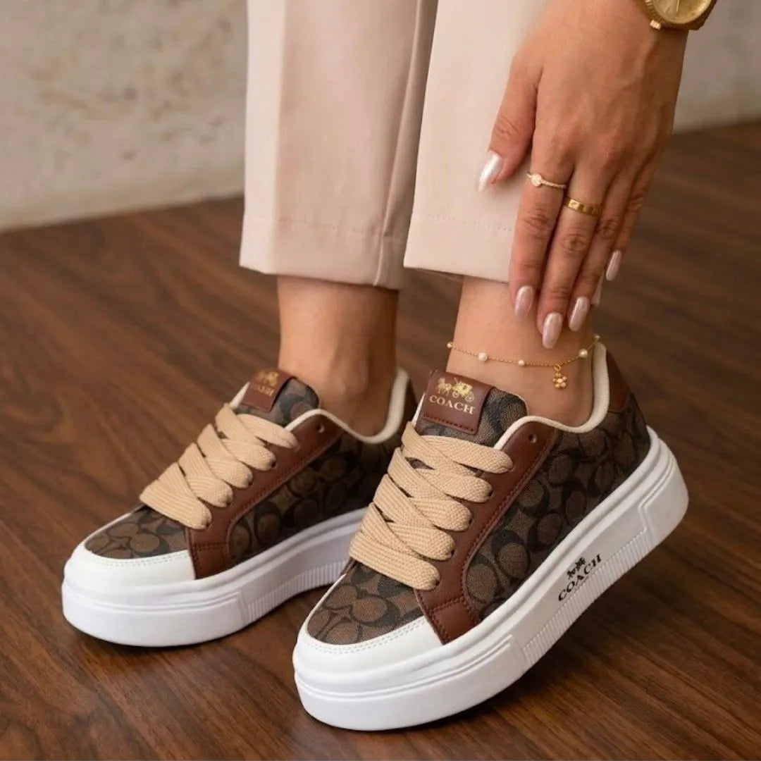 Zapatilla Plana Coach Cafe Blanco y Beige