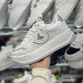 Zapatilla Plataforma Blanco y Plata Corazon
