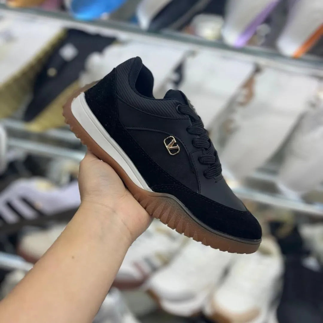 Zapatilla Negra Suela Cafe