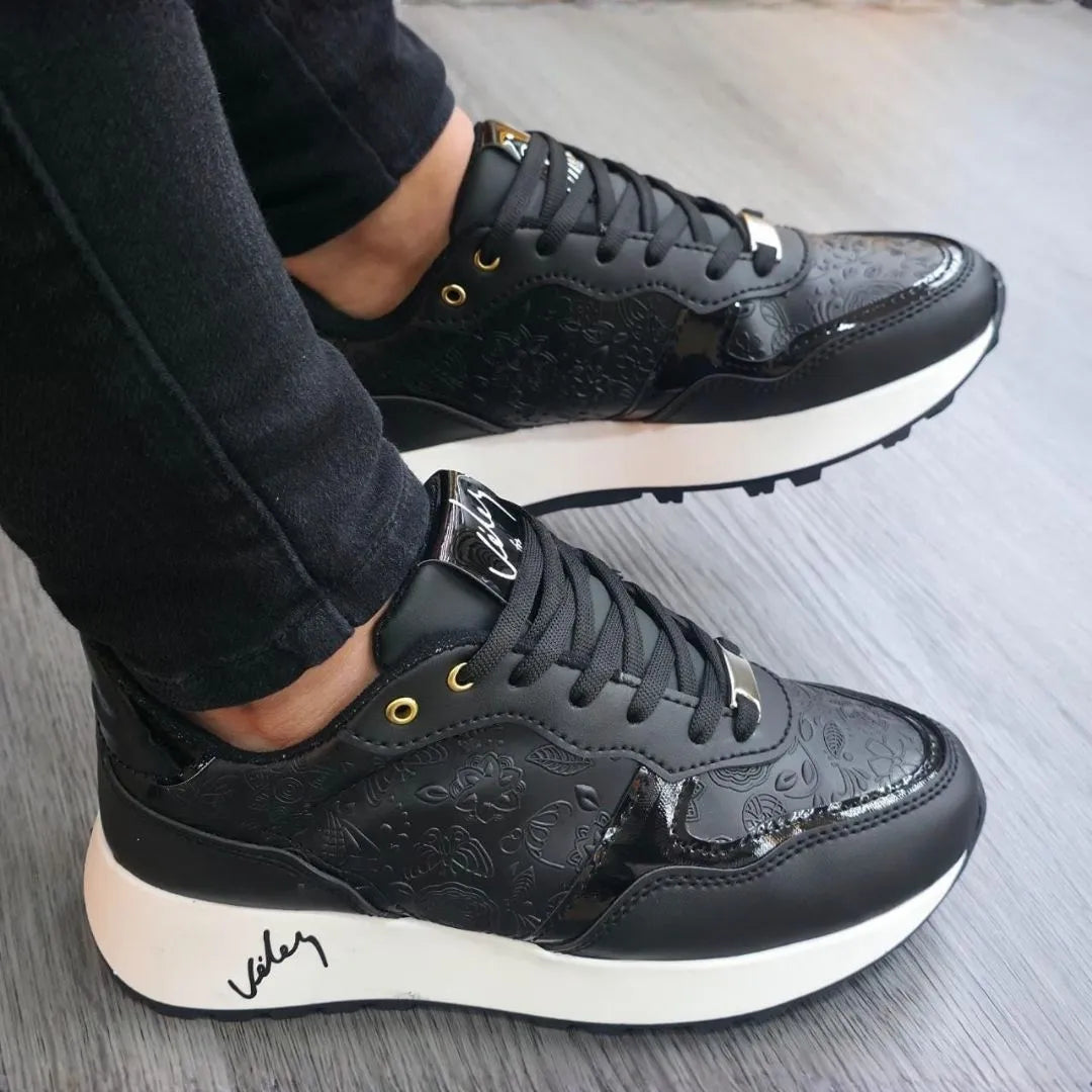 Zapatilla Velez Texturizada Negra