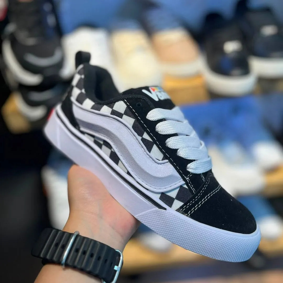 Zapatilla Vans Negro a Cuadros
