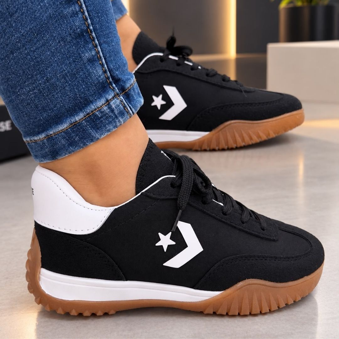 Zapatilla Converse Negro y Blanco Camel