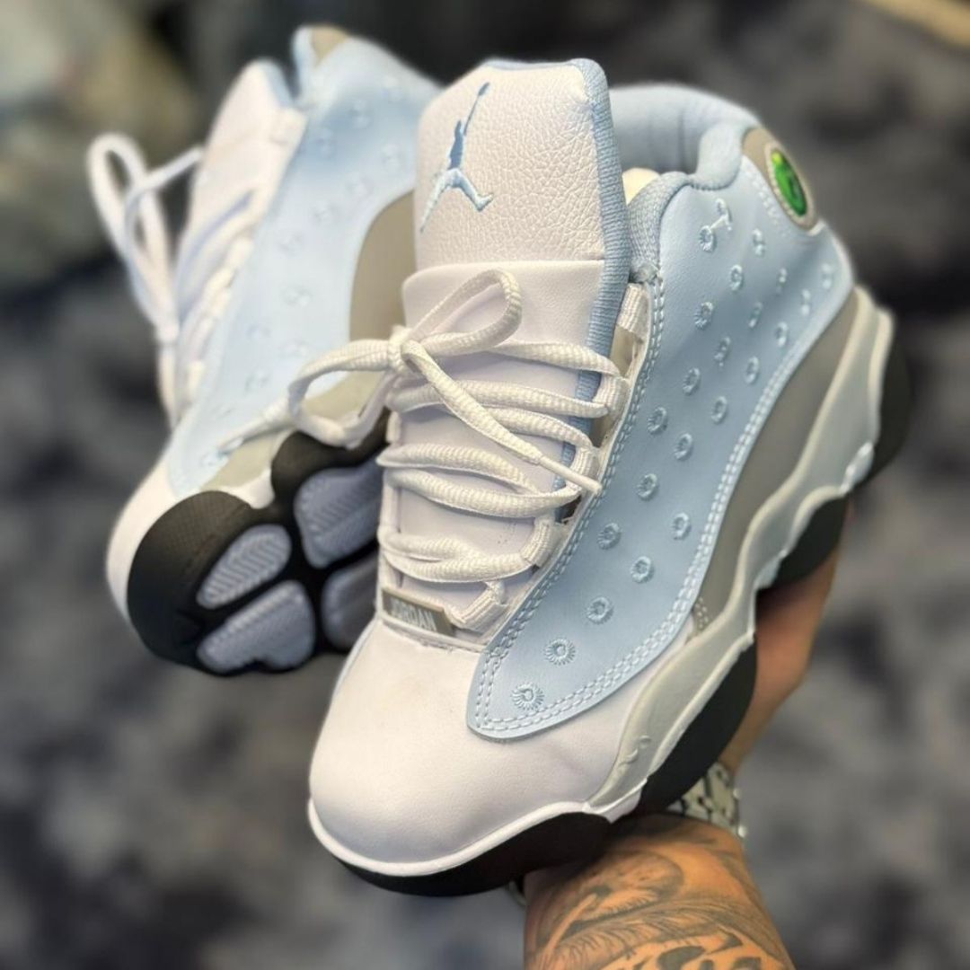 Zapatilla Jordan Blanco y Azul Cloud