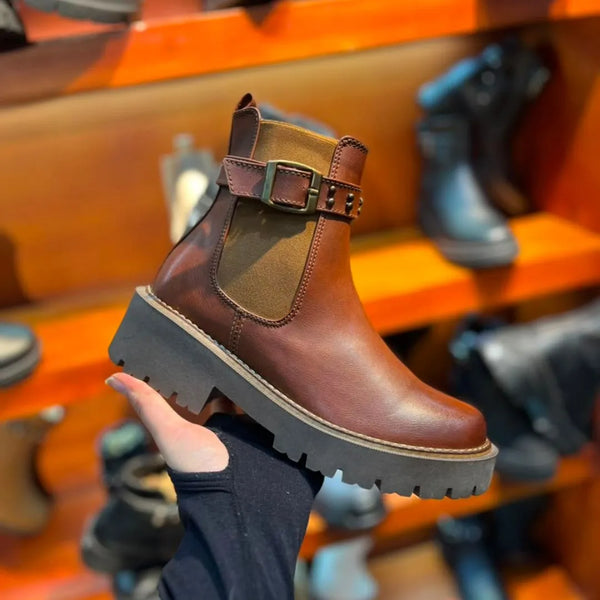 Botin Cafe Suela Negra y Hebilla