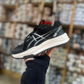 Zapatilla 760 Nego y Blanco
