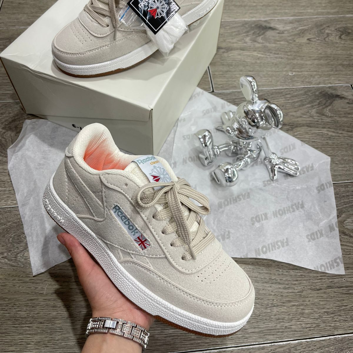 Zapatilla Unisex Reebok Beige
