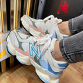 Zapatilla New Balance Beige y Azul Multicolor