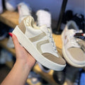 Zapatilla Plana Blanca Cafe y Dorado