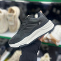 Zapatilla Negro y Blanco Suela Inyectada