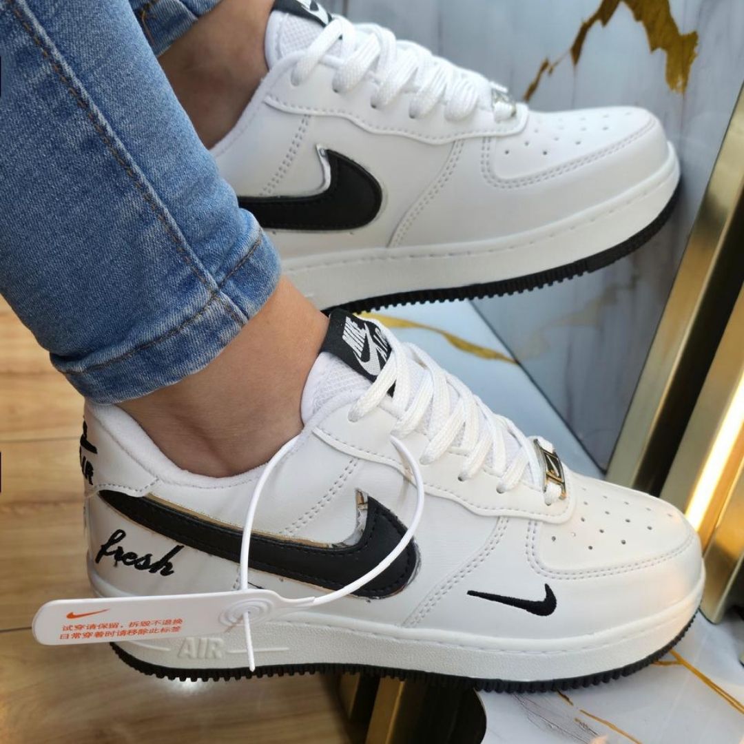 Zapatilla Nike Force Blanco y Negro
