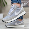 Zapatilla Nike Waffle Gris y Blanco