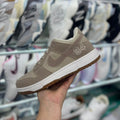 Tenis Nike 94 Unisex Cafe y Blanco