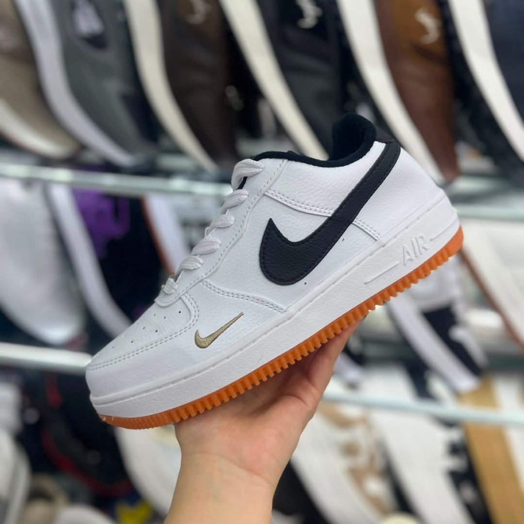 Zapatilla Nike Force Blanco Negro y Naranja