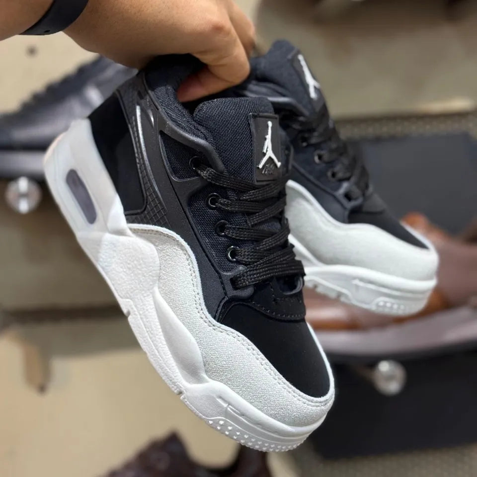 Tenis Jordan RM Negro Gris y Blanco
