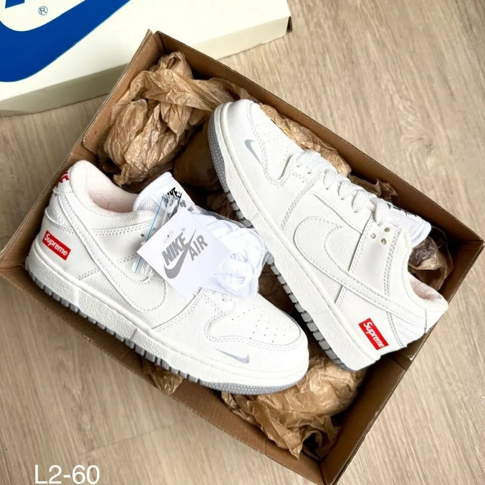 Zapatilla Unisex Nike Supreme Blanco y Gris