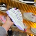 Zapatilla Vans Blanco y Morado