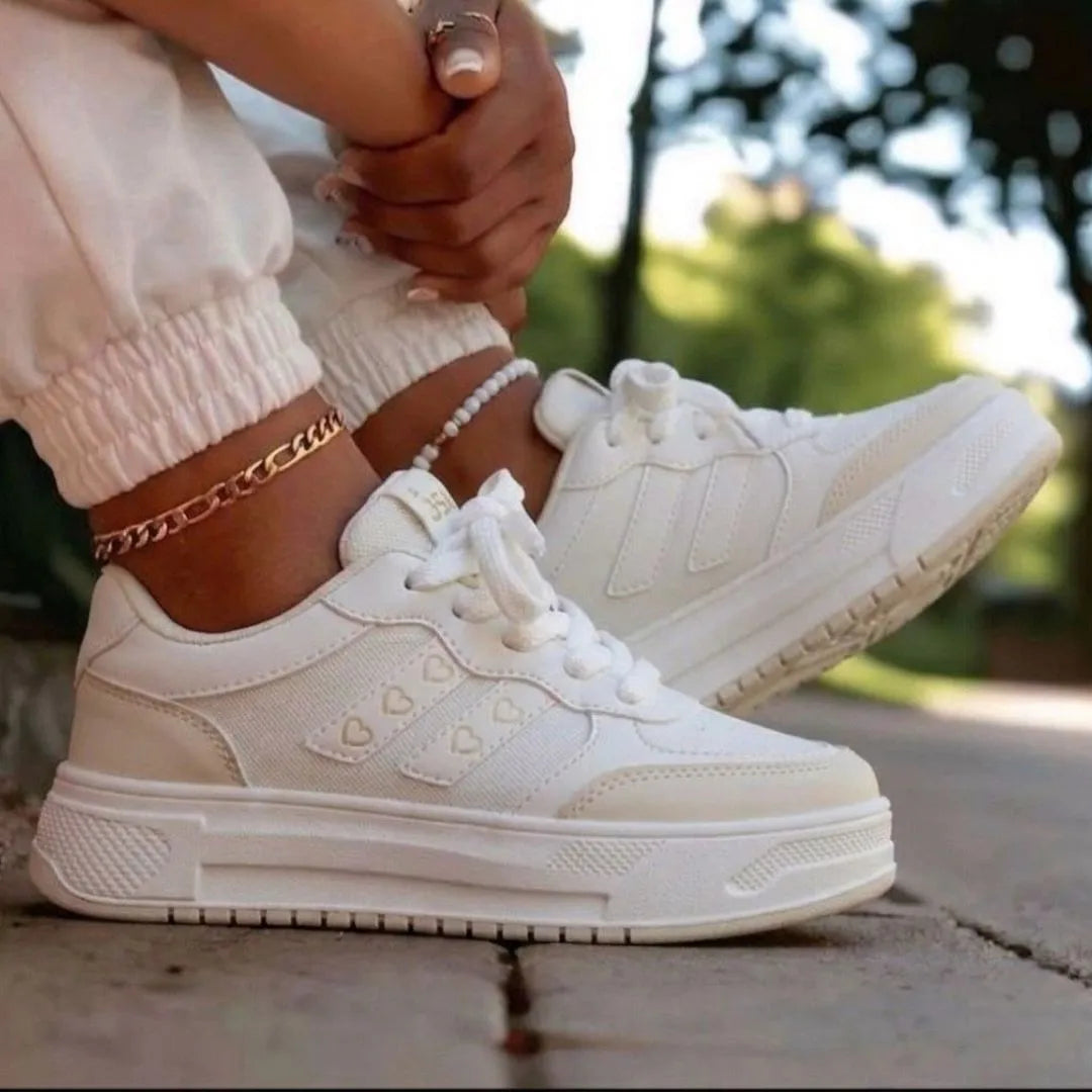 Zapatilla Blanca y Hueso Corazon