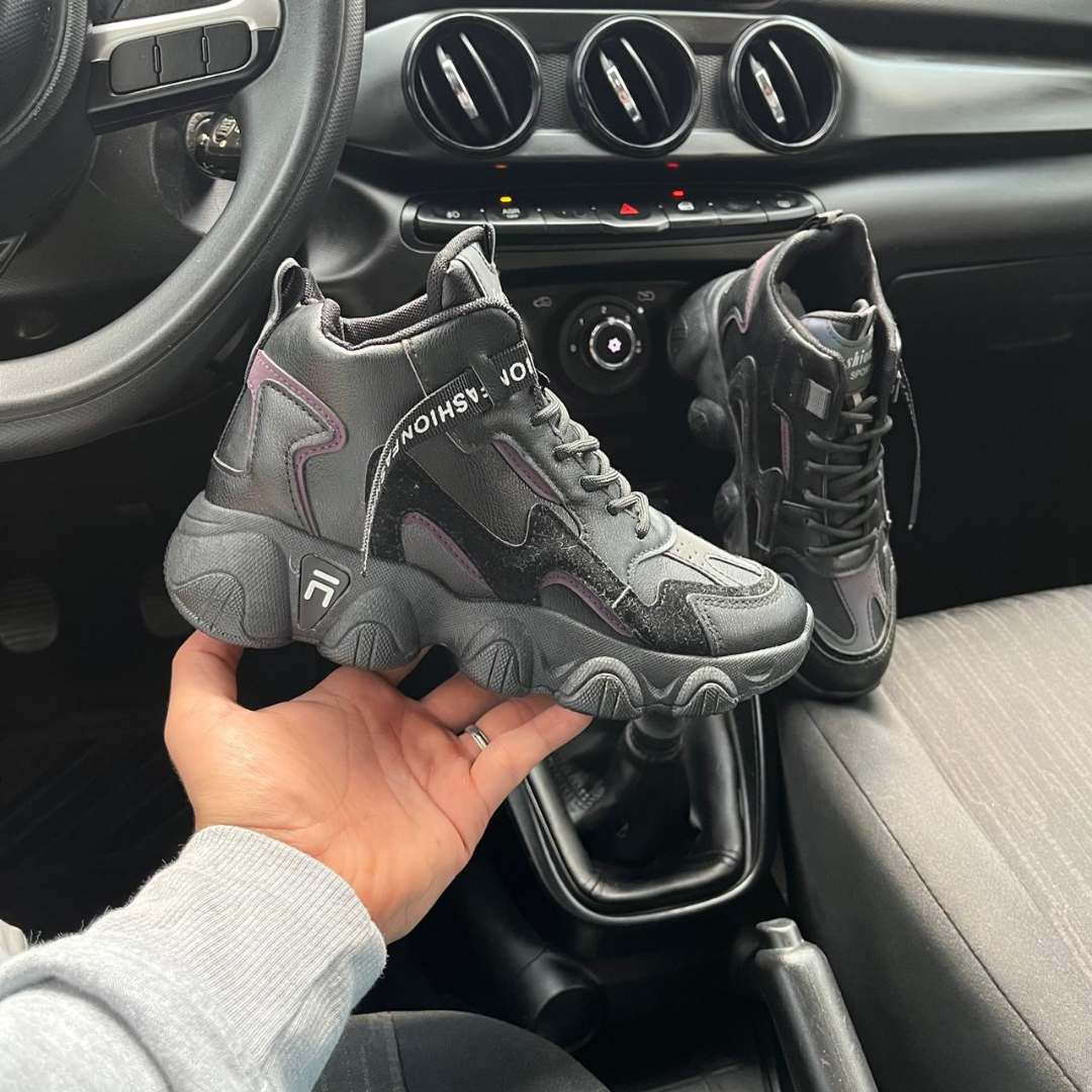 Zapatilla Importada Negro Osaka