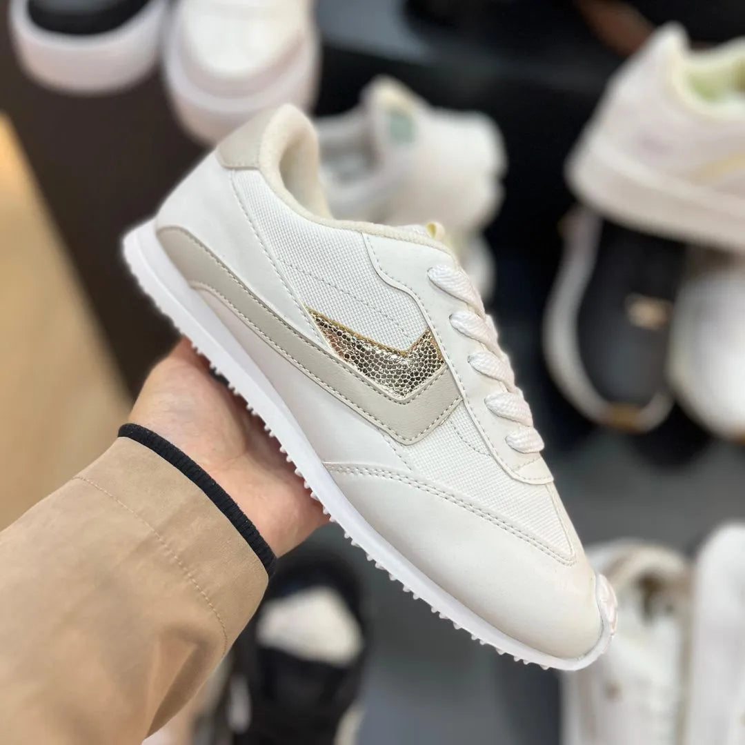 Zapatilla Blanco y Beige con Detalles