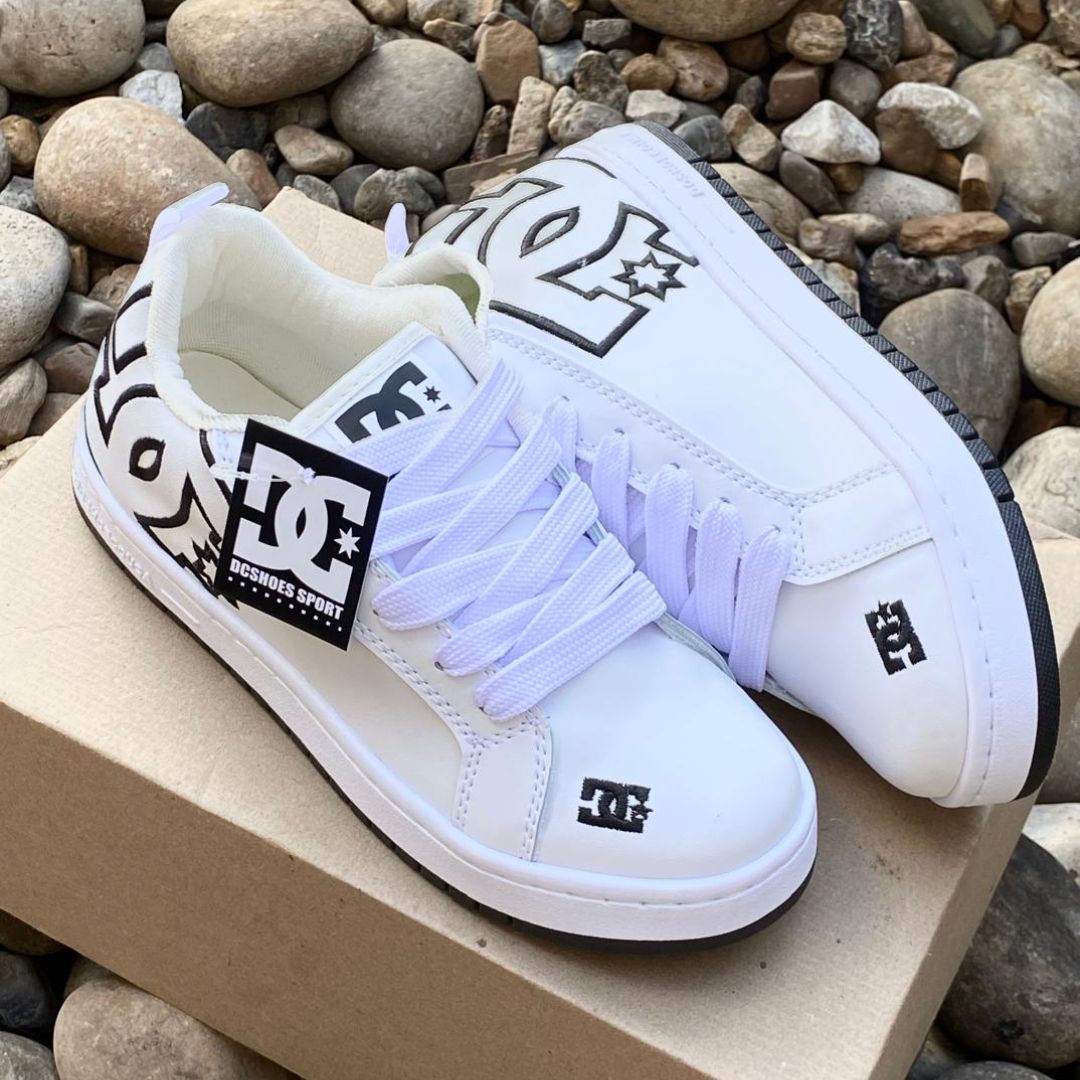 Zapatilla DC Detalles Negros