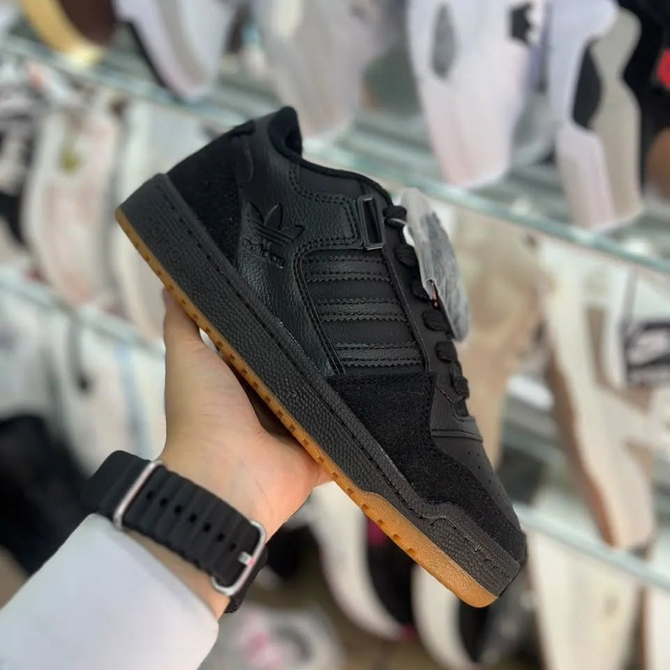 Zapatilla Adidas Forum Negro