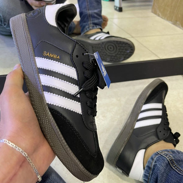 Zapatilla Unisex Adidas Samba Negro rayas Blancas