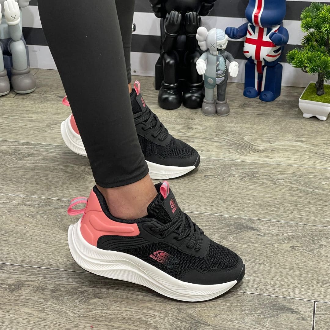 Zapatilla Deportivas Skechers Negro-Salmon