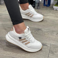 Zapatilla Adidas Greige