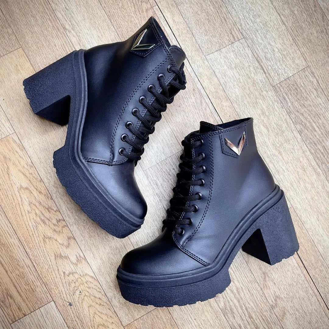 Botin Para Dama Negro Tacon tipo Tractor