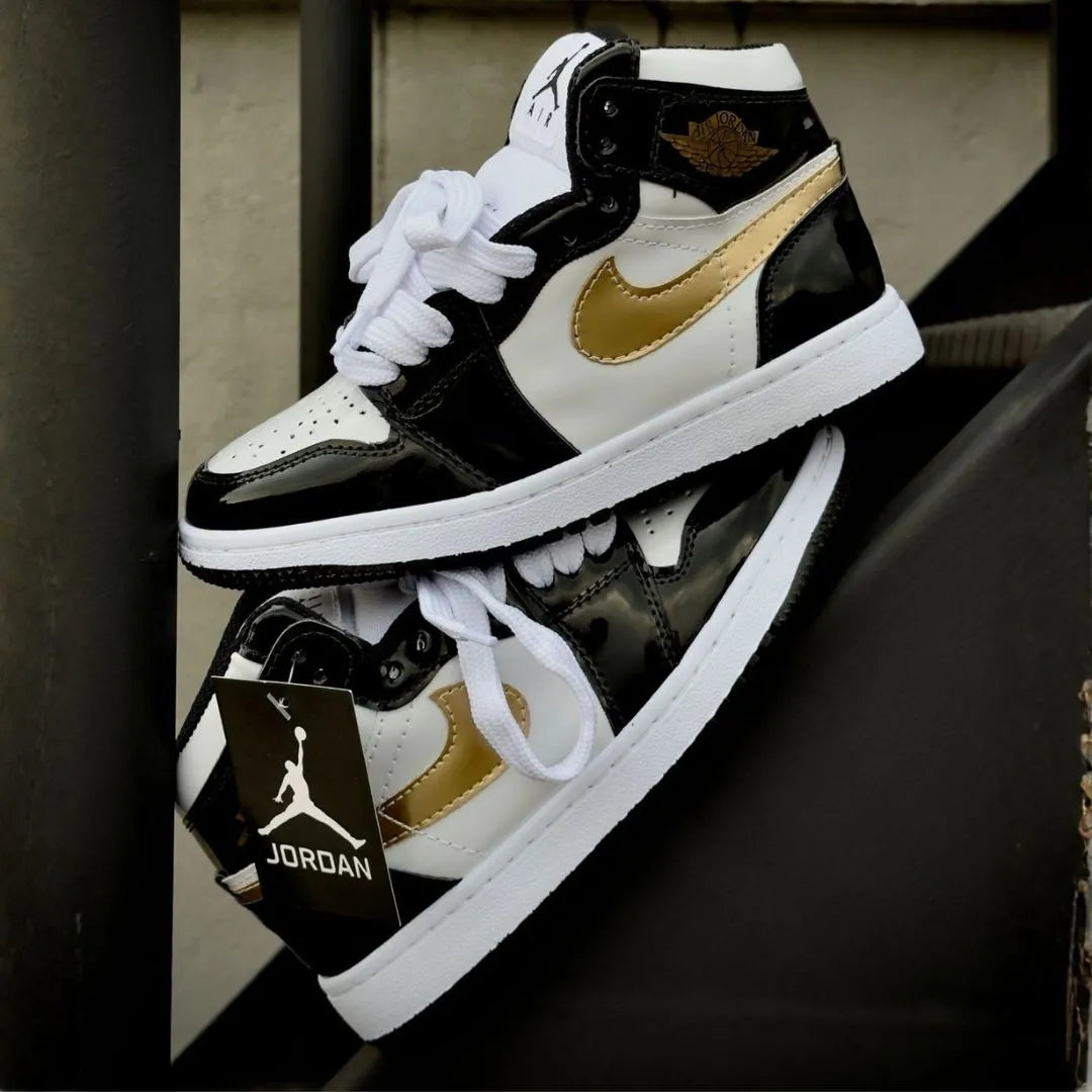 Zapatilla Nike Jordan Bota Tricolor Dorado
