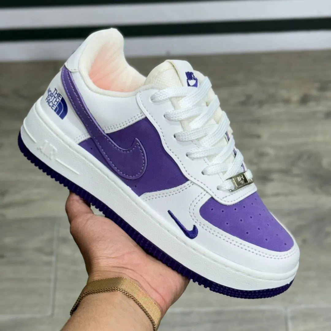Zapatilla Nike Air Force One Morado