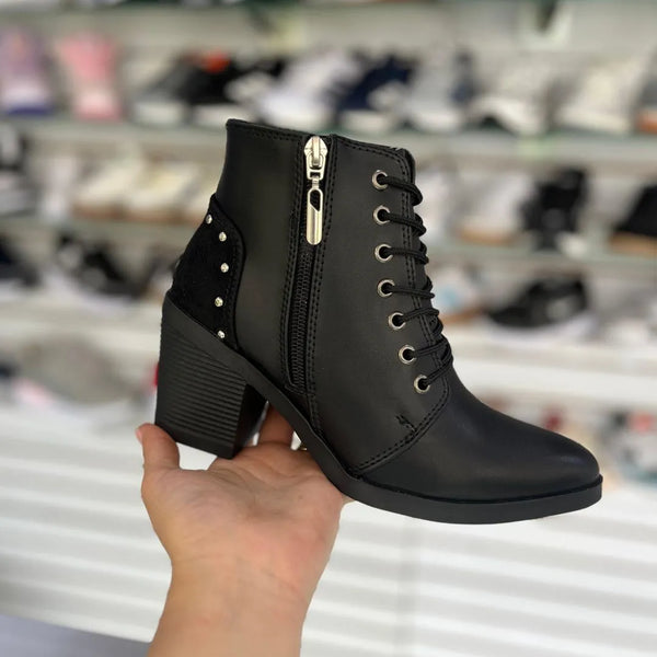 Botin Para Dama Negro Detalle Talón Gamusa