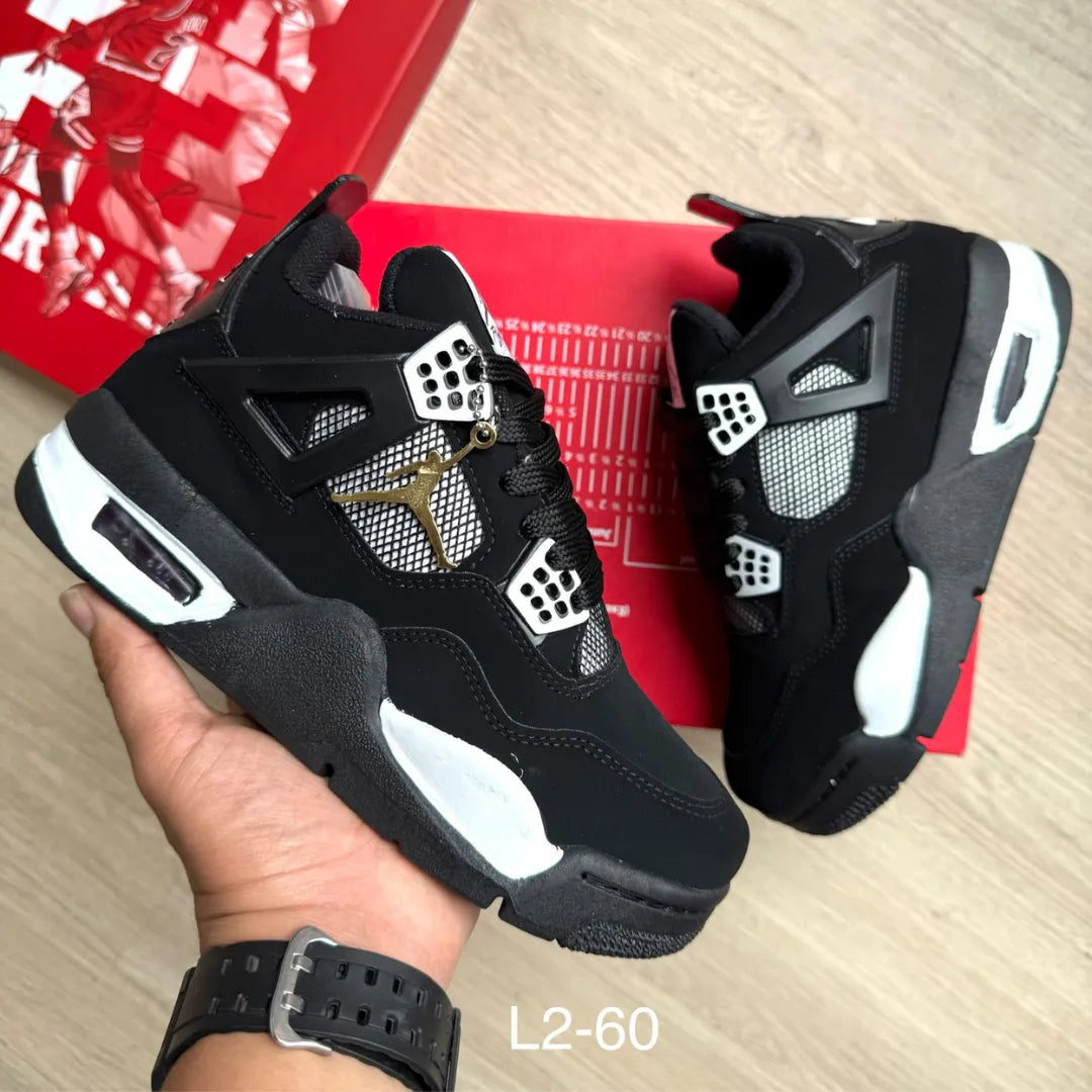 Zapatilla Unisex Jordan Retro Negro y Blanco