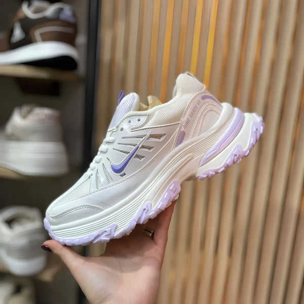 Zapatilla Nike Crema Morada y Lila