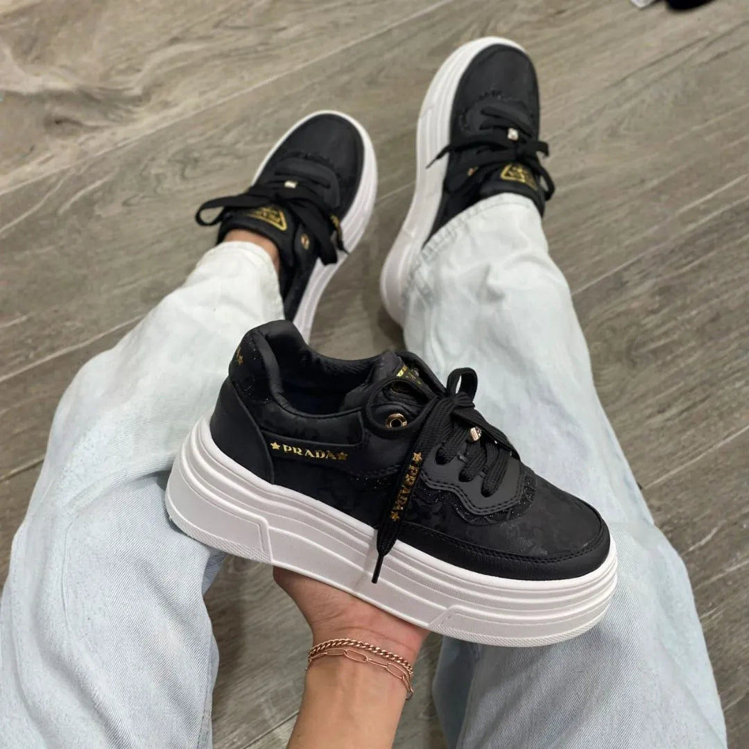 Zapatilla Prada Plataforma Negro Texturizado